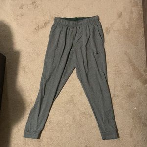 Nike Yoga Men's Tapered Pants